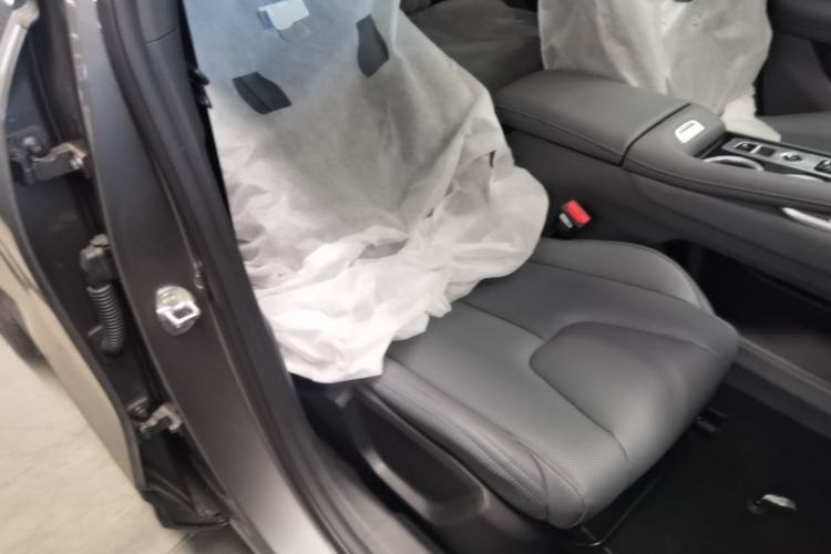 Used Geely Auto Emgrand X7 Sport 2026 Model 1.5TD Aspirational Right Front Seat