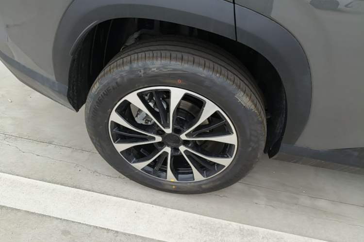 Used Geely Auto Emgrand X7 Sport 2026 Model 1.5TD Aspirational Right Rear Wheel Hub