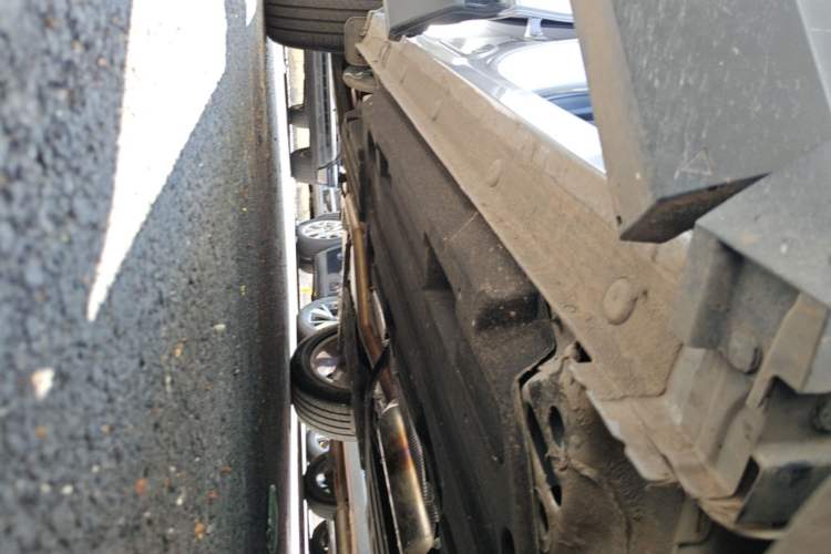 Used Geely Auto Emgrand X7 Sport 2026 Model 1.5TD Wonderful Right Side Sill
