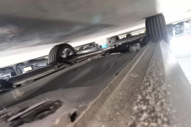 Used Geely Auto Emgrand X7 Sport 2026 Model 1.5TD Aspirational Right Side Sill