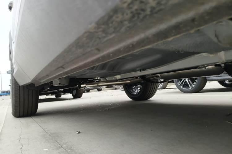 Used Geely Auto Emgrand X7 Sport 2026 Model 1.5TD Aspirational Right Side Sill