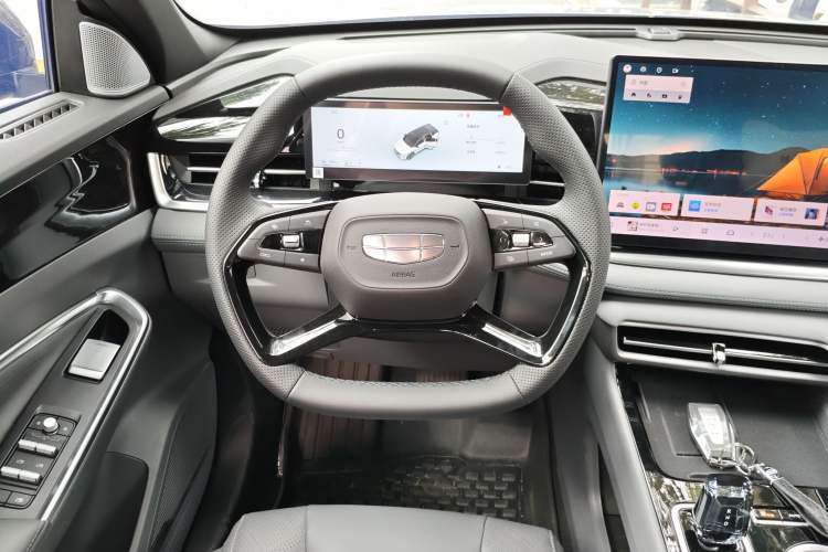 Used Geely Auto Emgrand X7 Sport 2026 Model 1.5TD Wonderful Steering Wheel