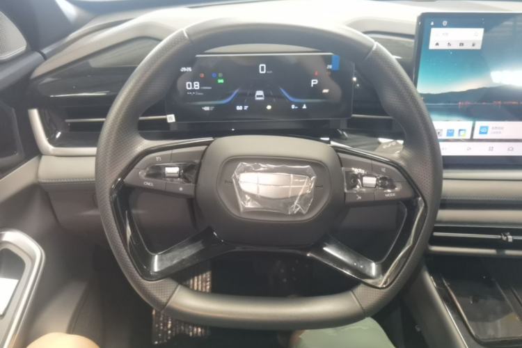Used Geely Auto Emgrand X7 Sport 2026 Model 1.5TD Aspirational Steering Wheel