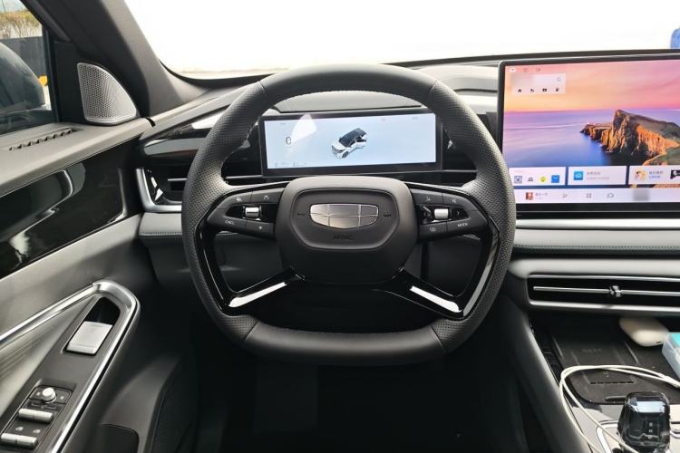 Used Geely Auto Emgrand X7 Sport 2026 Model 1.5TD Wonderful Steering Wheel