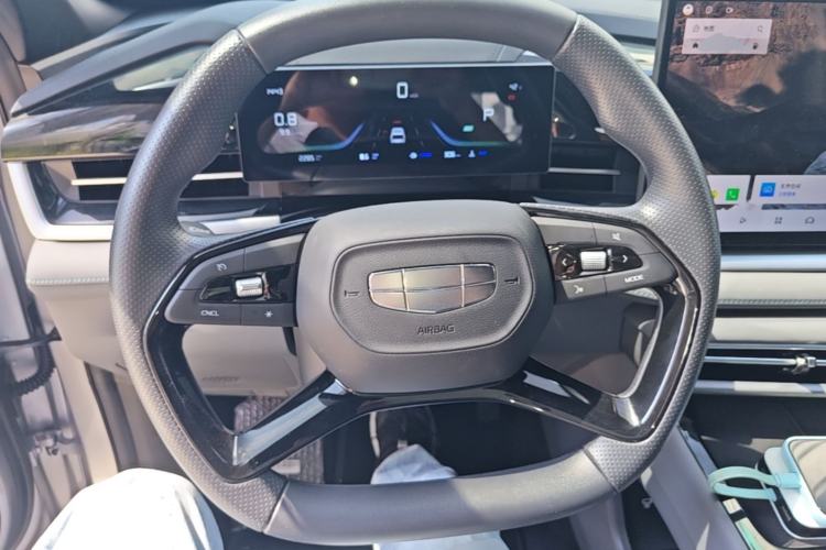 Used Geely Auto Emgrand X7 Sport 2026 Model 1.5TD Aspirational Steering Wheel