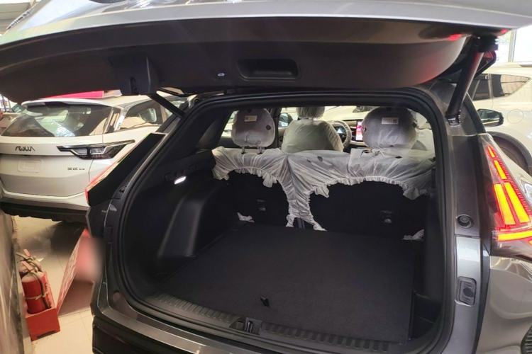 Used Geely Auto Emgrand X7 Sport 2026 Model 1.5TD Aspirational Trunk
