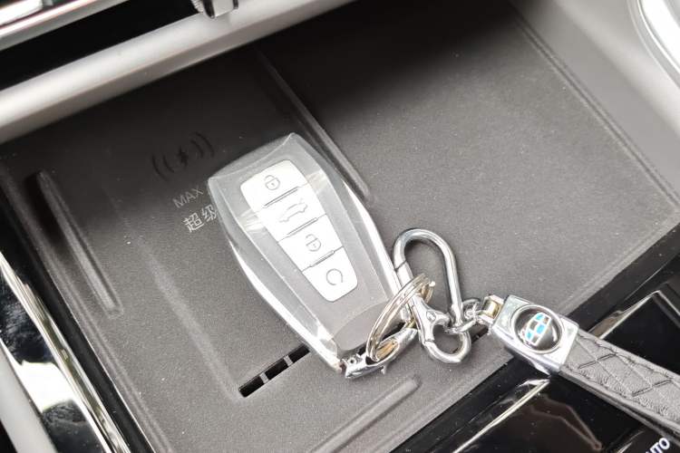 Used Geely Auto Emgrand X7 Sport 2026 Model 1.5TD Wonderful Vehicle Key