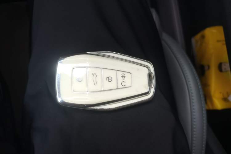 Used Geely Auto Emgrand X7 Sport 2026 Model 1.5TD Aspirational Vehicle Key