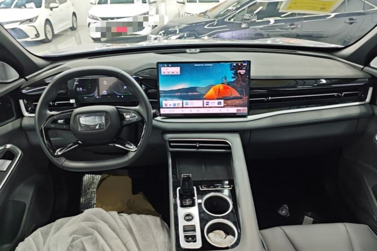 Used Geely Auto Emgrand X7 Sport 2026 Model 1.5TD Aspirational Center Console