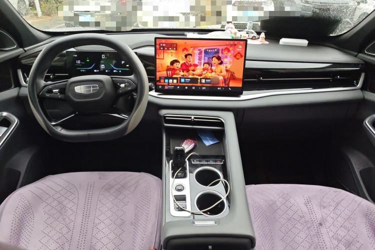 Used Geely Auto Emgrand X7 Sport 2026 Model 1.5TD Joyful Center Console
