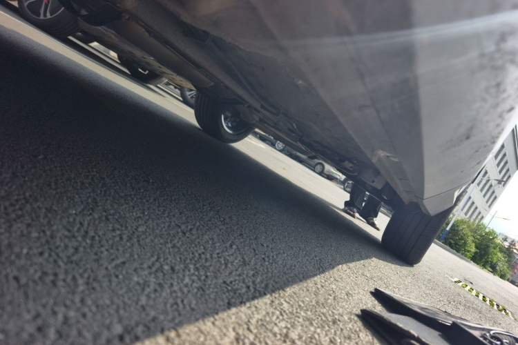Used Geely Auto Emgrand X7 Sport 2026 Model 1.5TD Aspirational Chassis Front Left