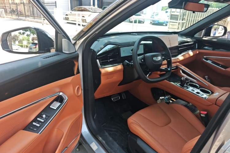 Used Geely Auto Emgrand X7 Sport 2026 Model 1.5TD Beloved Driver Seat