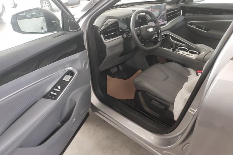 Used Geely Auto Emgrand X7 Sport 2026 Model 1.5TD Joyful Driver Seat