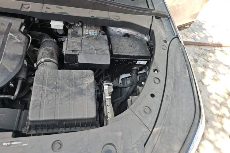 Used Geely Auto Emgrand X7 Sport 2026 Model 1.5TD Beloved Engine Bay Left