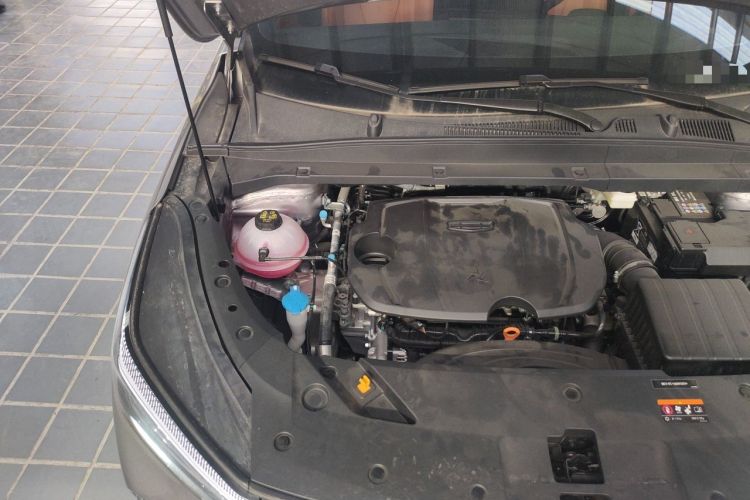 Used Geely Auto Emgrand X7 Sport 2026 Model 1.5TD Beloved Engine Bay Right