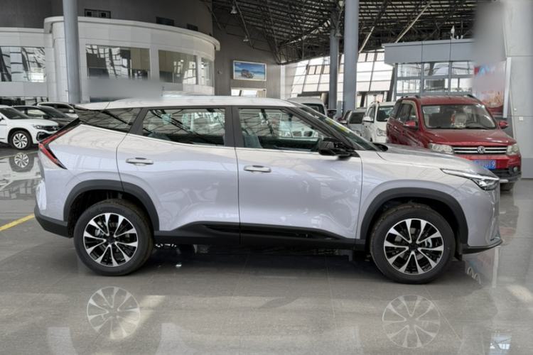 Used Geely Auto Emgrand X7 Sport 2026 Model 1.5TD Aspirational Exterior 2