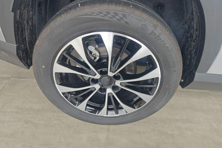 Used Geely Auto Emgrand X7 Sport 2026 Model 1.5TD Aspirational Exterior 5