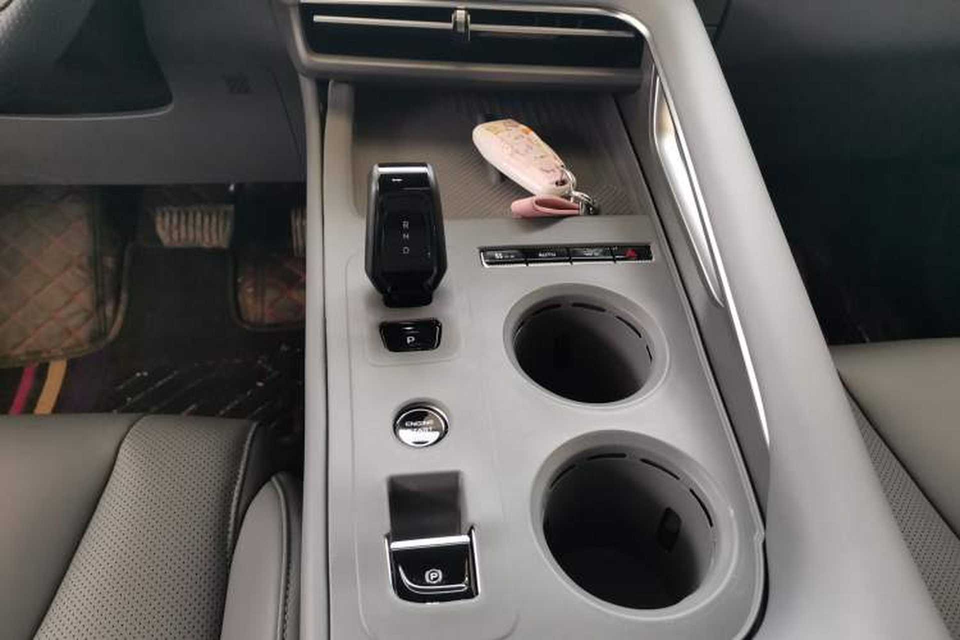 Used Geely Auto Emgrand X7 Sport 2026 Model 1.5TD Aspirational Gear Lever