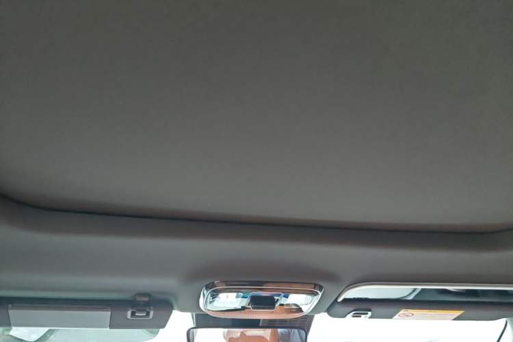 Used Geely Auto Emgrand X7 Sport 2026 Model 1.5TD Beloved Headliner