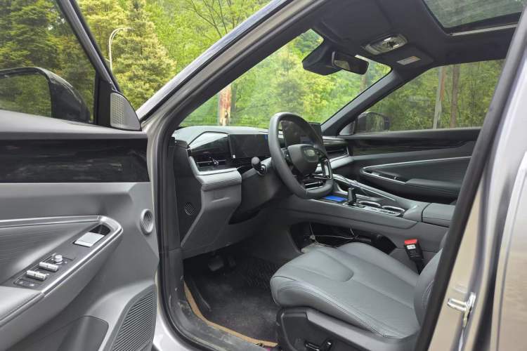 Used Geely Auto Emgrand X7 Sport 2026 Model 1.5TD Aspirational Interior 2