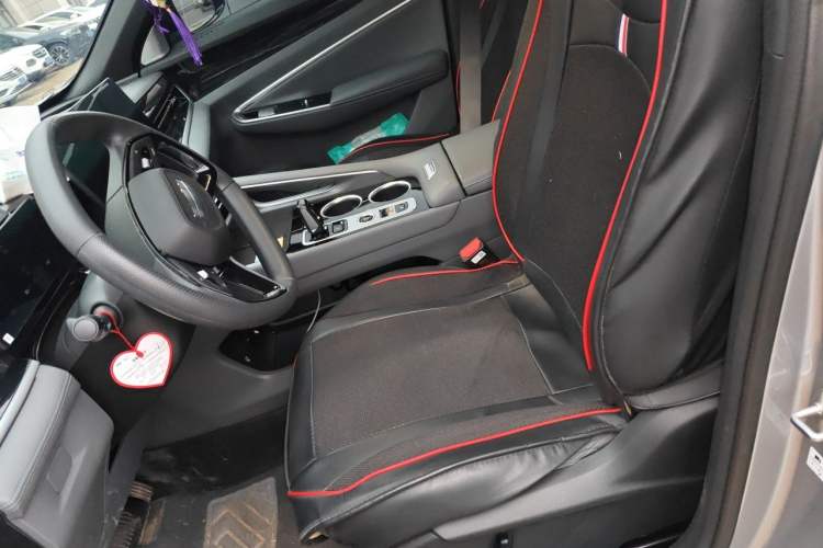 Used Geely Auto Emgrand X7 Sport 2026 Model 1.5TD Aspirational Left Front Seat