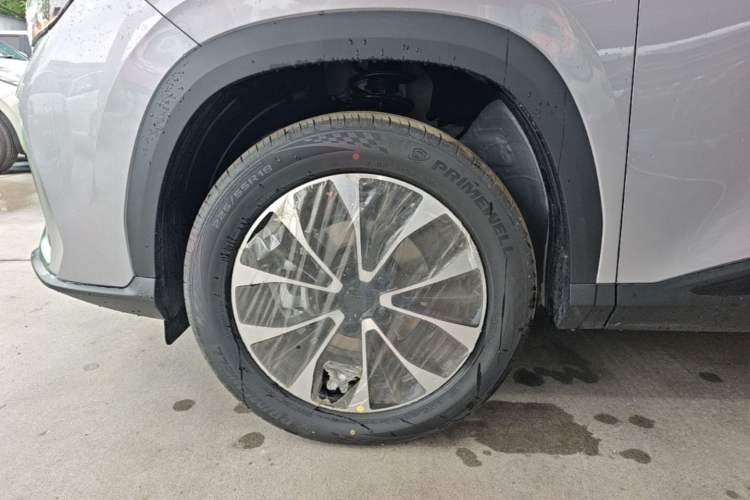 Used Geely Auto Emgrand X7 Sport 2026 Model 1.5TD Aspirational Left Front Wheel Hub