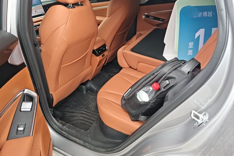 Used Geely Auto Emgrand X7 Sport 2026 Model 1.5TD Beloved Left Rear Seat