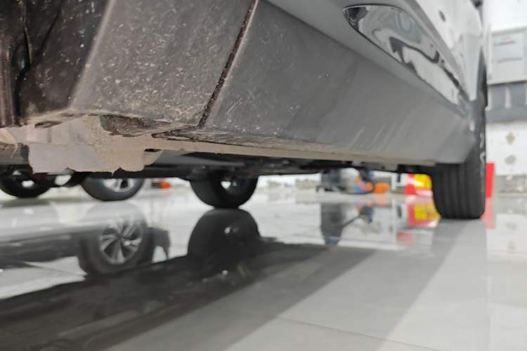 Used Geely Auto Emgrand X7 Sport 2026 Model 1.5TD Aspirational Left Side Sill