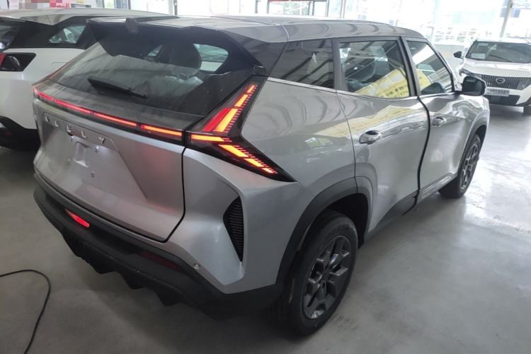 Used Geely Auto Emgrand X7 Sport 2026 Model 1.5TD Joyful Rear Right 45 Deg