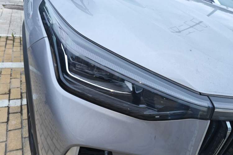 Used Geely Auto Emgrand X7 Sport 2026 Model 1.5TD Aspirational Right Front Headlight