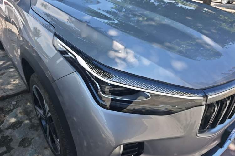 Used Geely Auto Emgrand X7 Sport 2026 Model 1.5TD Beloved Right Front Headlight
