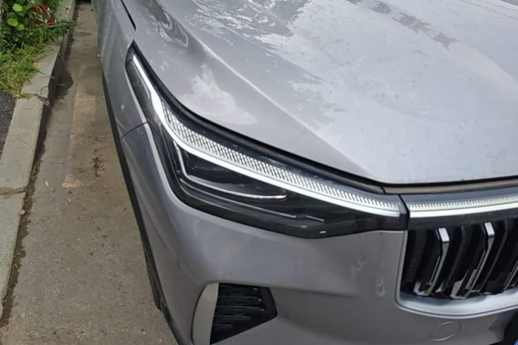 Used Geely Auto Emgrand X7 Sport 2026 Model 1.5TD Beloved Right Front Headlight