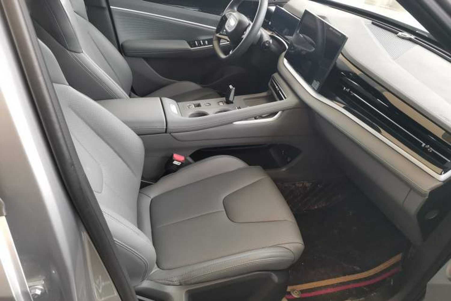 Used Geely Auto Emgrand X7 Sport 2026 Model 1.5TD Aspirational Right Front Seat