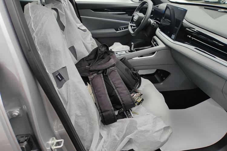 Used Geely Auto Emgrand X7 Sport 2026 Model 1.5TD Aspirational Right Front Seat