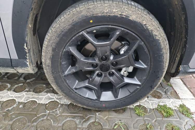 Used Geely Auto Emgrand X7 Sport 2026 Model 1.5TD Joyful Right Front Wheel Hub