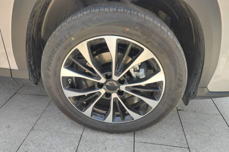 Used Geely Auto Emgrand X7 Sport 2026 Model 1.5TD Wonderful Right Front Wheel Hub
