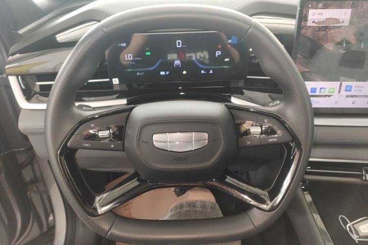 Used Geely Auto Emgrand X7 Sport 2026 Model 1.5TD Joyful Steering Wheel