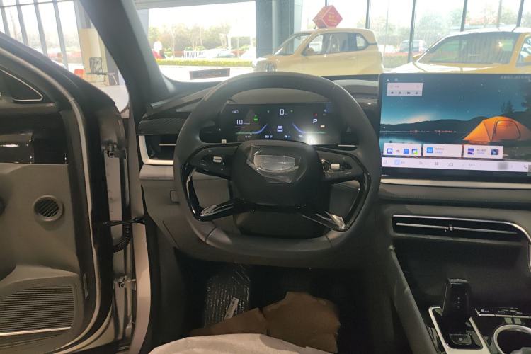 Used Geely Auto Emgrand X7 Sport 2026 Model 1.5TD Joyful Steering Wheel