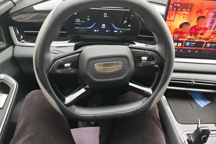 Used Geely Auto Emgrand X7 Sport 2026 Model 1.5TD Joyful Steering Wheel