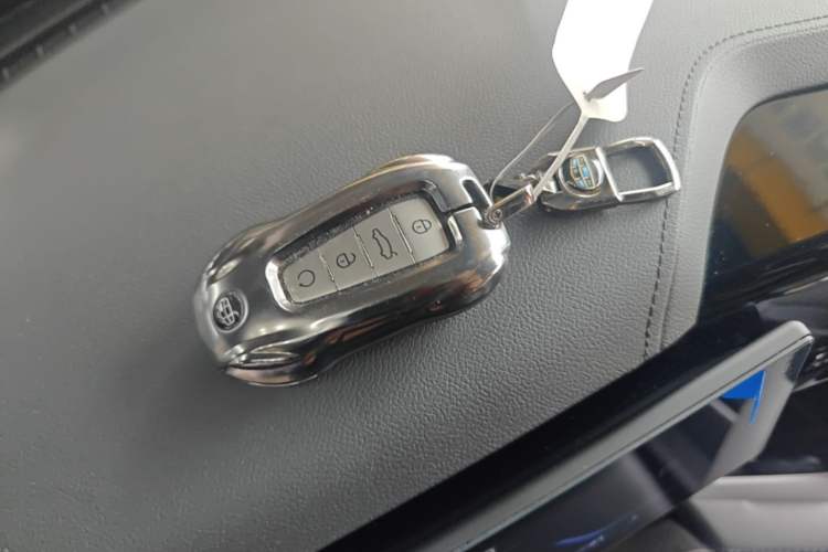 Used Geely Auto Emgrand X7 Sport 2026 Model 1.5TD Aspirational Vehicle Key