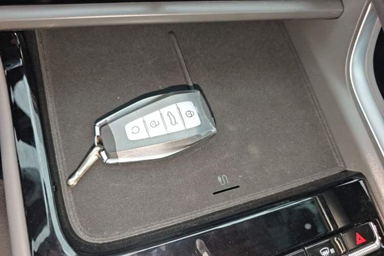 Used Geely Auto Emgrand X7 Sport 2026 Model 1.5TD Aspirational Vehicle Key