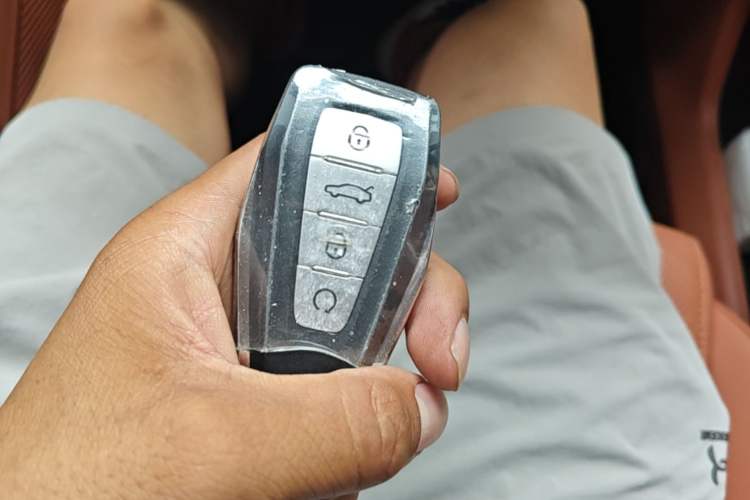 Used Geely Auto Emgrand X7 Sport 2026 Model 1.5TD Beloved Vehicle Key