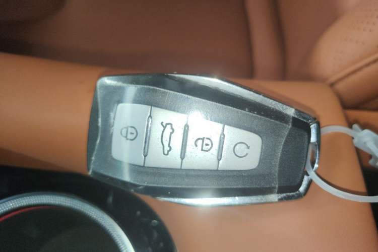 Used Geely Auto Emgrand X7 Sport 2026 Model 1.5TD Beloved Vehicle Key