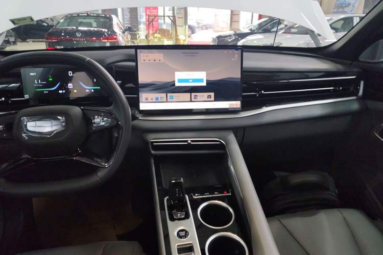 Used Geely Auto Emgrand X7 Sport 2026 Model 1.5TD Aspirational Audio And AC Panel