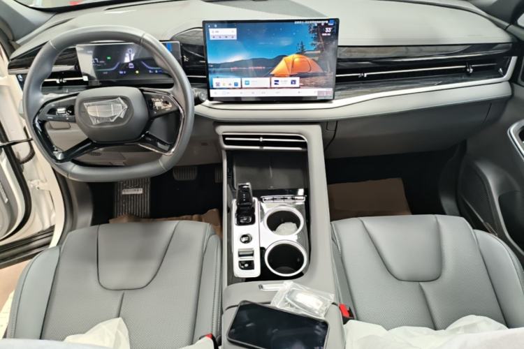 Used Geely Auto Emgrand X7 Sport 2026 Model 1.5TD Aspirational Center Console