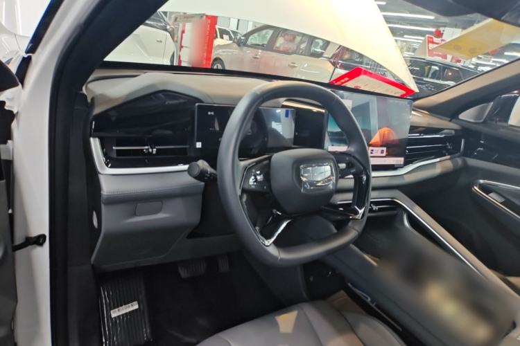 Used Geely Auto Emgrand X7 Sport 2026 Model 1.5TD Aspirational Center Console