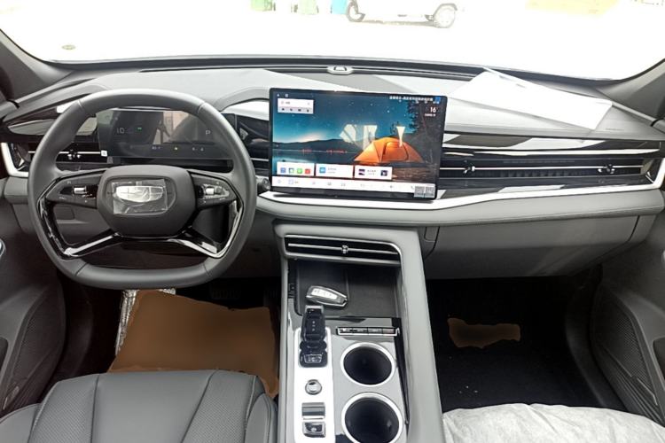 Used Geely Auto Emgrand X7 Sport 2026 Model 1.5TD Joyful Center Console