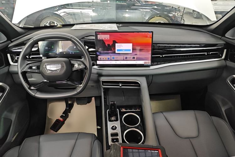 Used Geely Auto Emgrand X7 Sport 2026 Model 1.5TD Aspirational Center Console