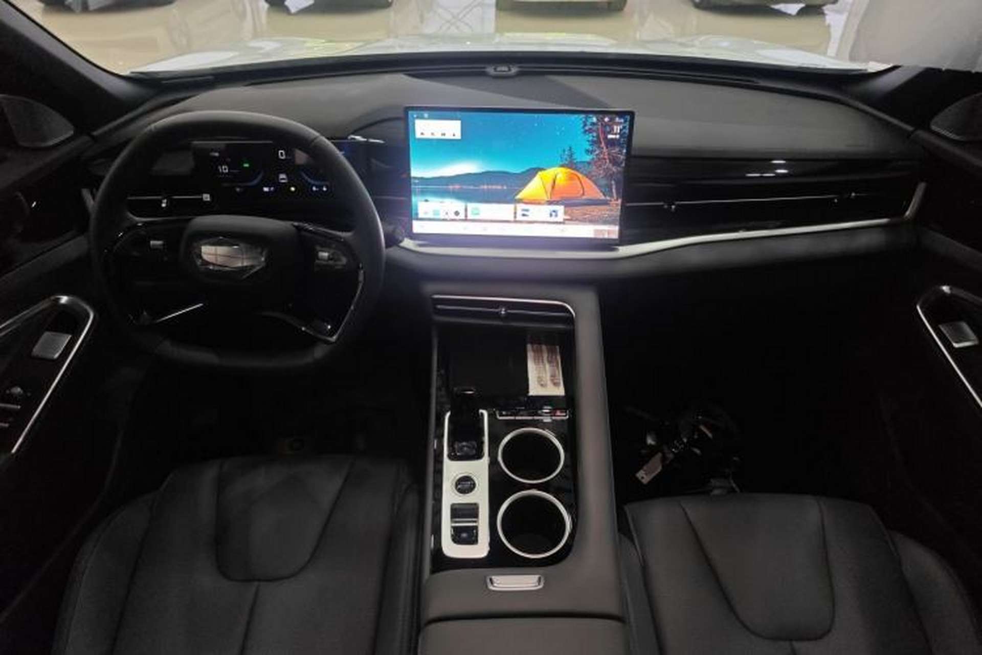 Used Geely Auto Emgrand X7 Sport 2026 Model 1.5TD Aspirational Center Console