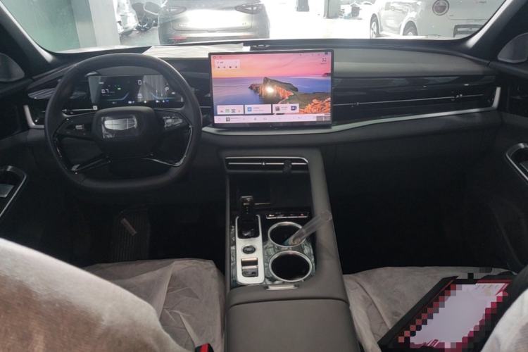 Used Geely Auto Emgrand X7 Sport 2026 Model 1.5TD Aspirational Center Console